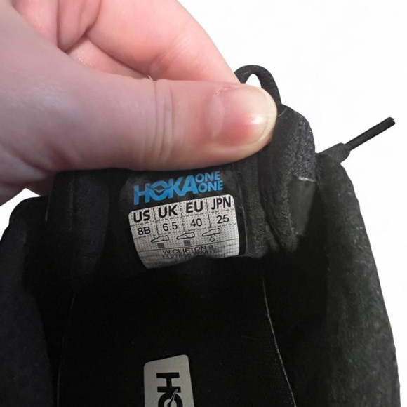 Hoka One One Clifton 9 Black Athletic Running Shoes - Picture 2 of 7